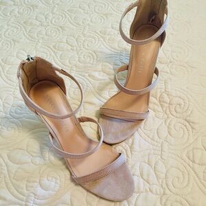 Kelly & Katie Taupe Suede Heels, Size 7M
